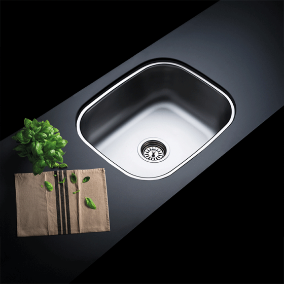 ΝΕΡΟΧΥΤΗΣ ΥΠΟΚΑΘΗΜΕΝΟΣ INOX (52,5X42,5) Valley 28053 BY FORTINOX