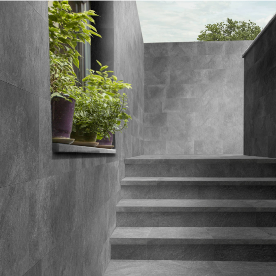 Keros Peldaño Extrusionado Redstone Acero 33×33 Αντιολισθητικό προφίλ σκάλας